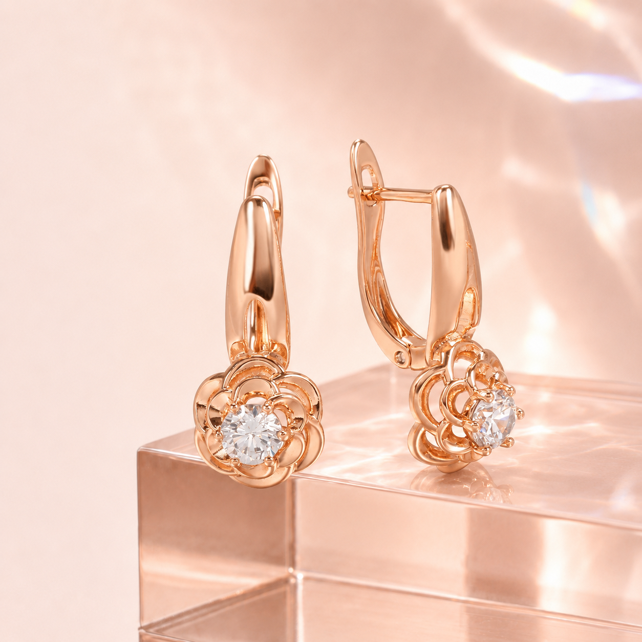 Ohrhänger Roségold Blume Zirkonia Lifestyle rosa Hintergrund elegant
