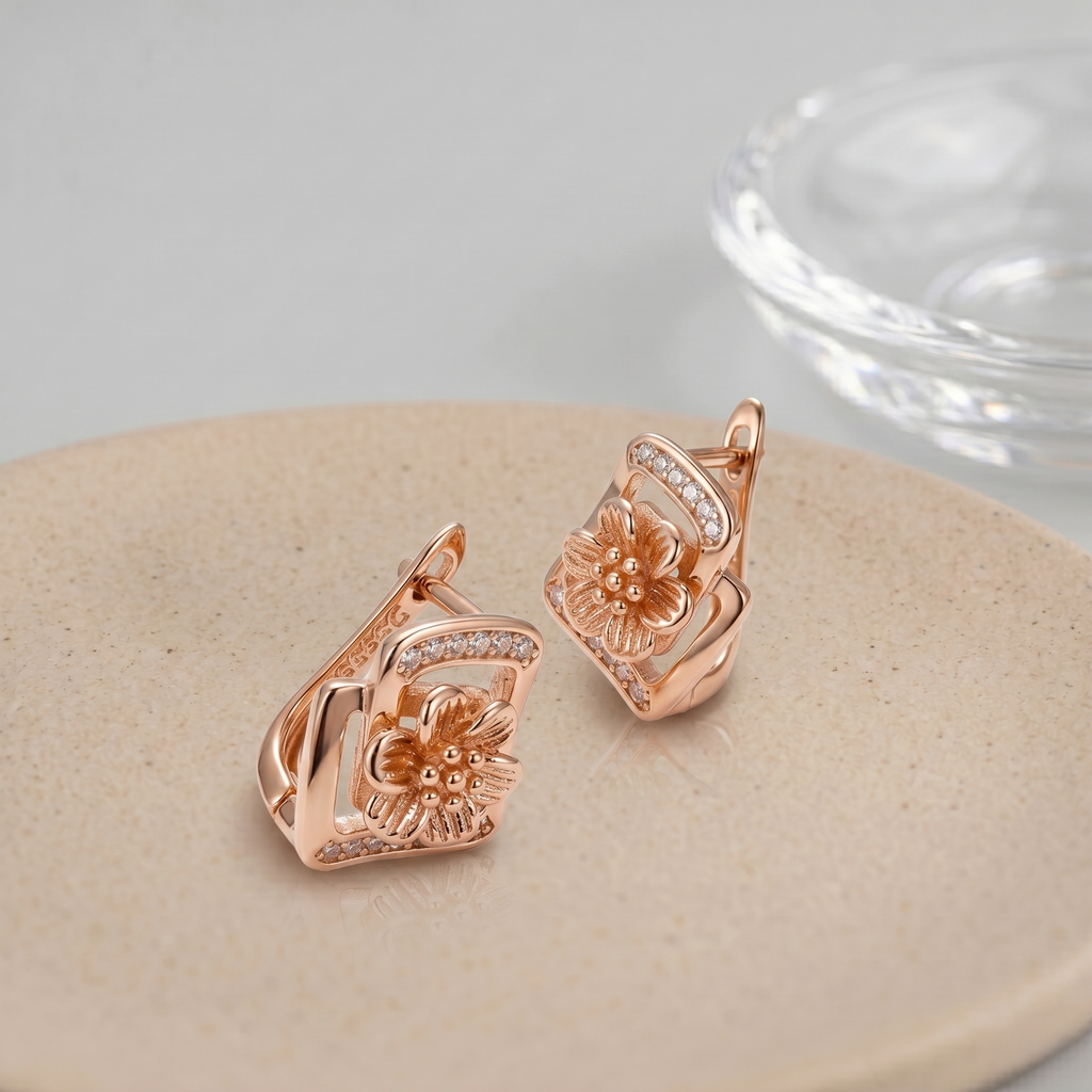 Ohrhänger Roségold vergoldet Blume Zirkonia auf Schale dekoriert