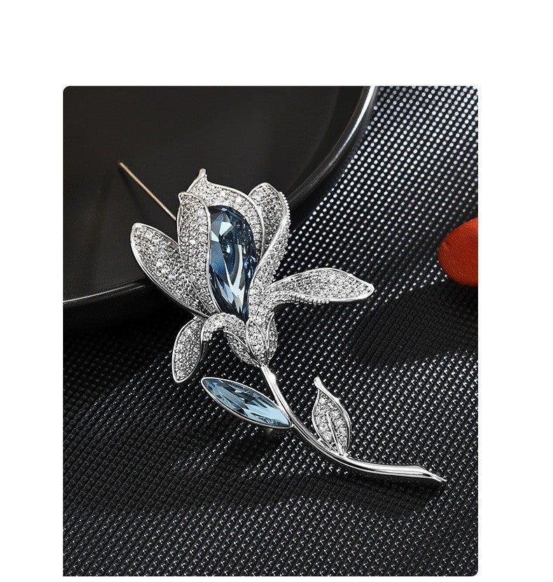 Damen Tulpen Brosche Elegantes SilberWeiß Temperament Kristall aus Österreich4