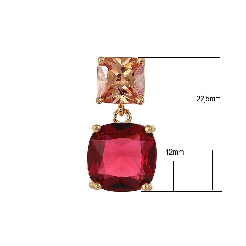 Ohrstecker in Rotgold-Optik mit tiefroten Zirkonia – Quadratisches Retro-Design3