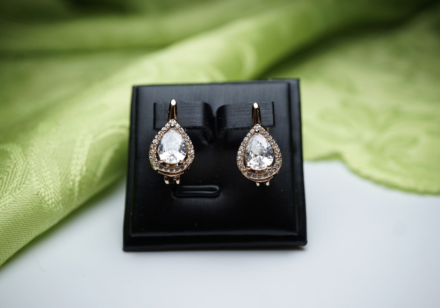 Damen Große Halo-Ohrringe tropfenförmigem Zirkon-Stein aus Roségold (vergoldet)5