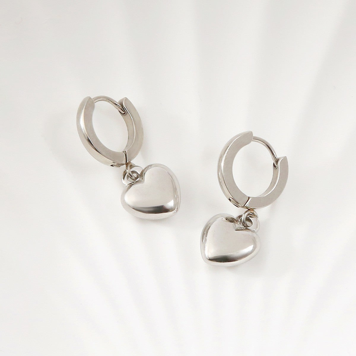 Edelstahl Damen Ohrringe Creole Herz Silber HighEndOhrringe galvanisierte Ohr1