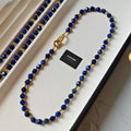 Halskette Lapislazuli für Damen aus facettierten, matten Lapislazuli-Perlen 42cm0
