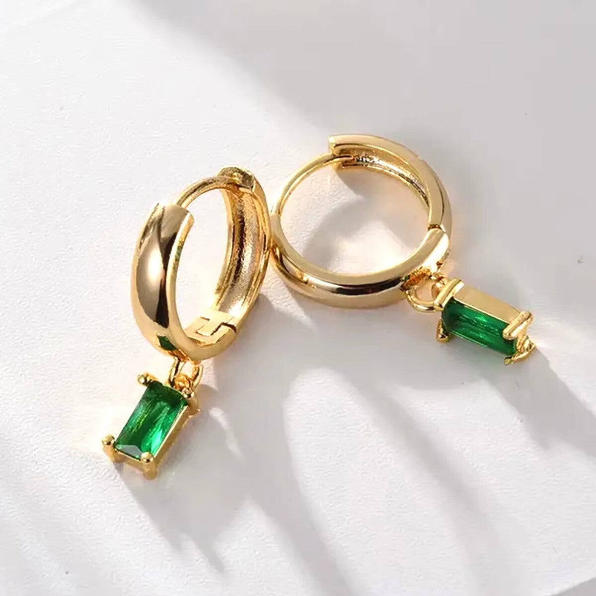 Luxus Ohrringe Creole Zirkonia grüner Kristall Gold 18K vergoldet minimalistis5