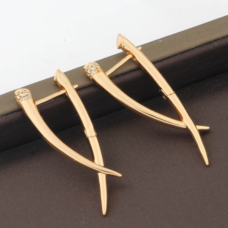 Damen Ohrringe Gold vergoldet gekreuzten Riemen, modische und trendige Ohrringe8