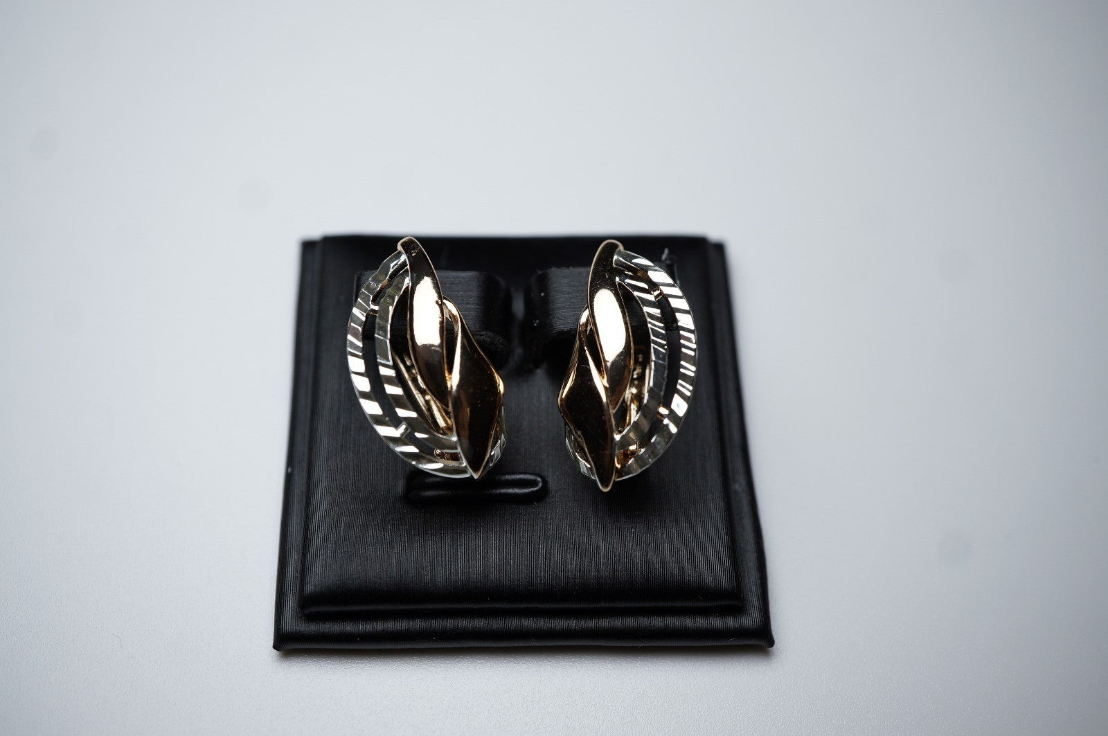 Damen Zweifarbige Ohrringein 585 Roségold ineinandergreifenden Bändern ,Schmuck1