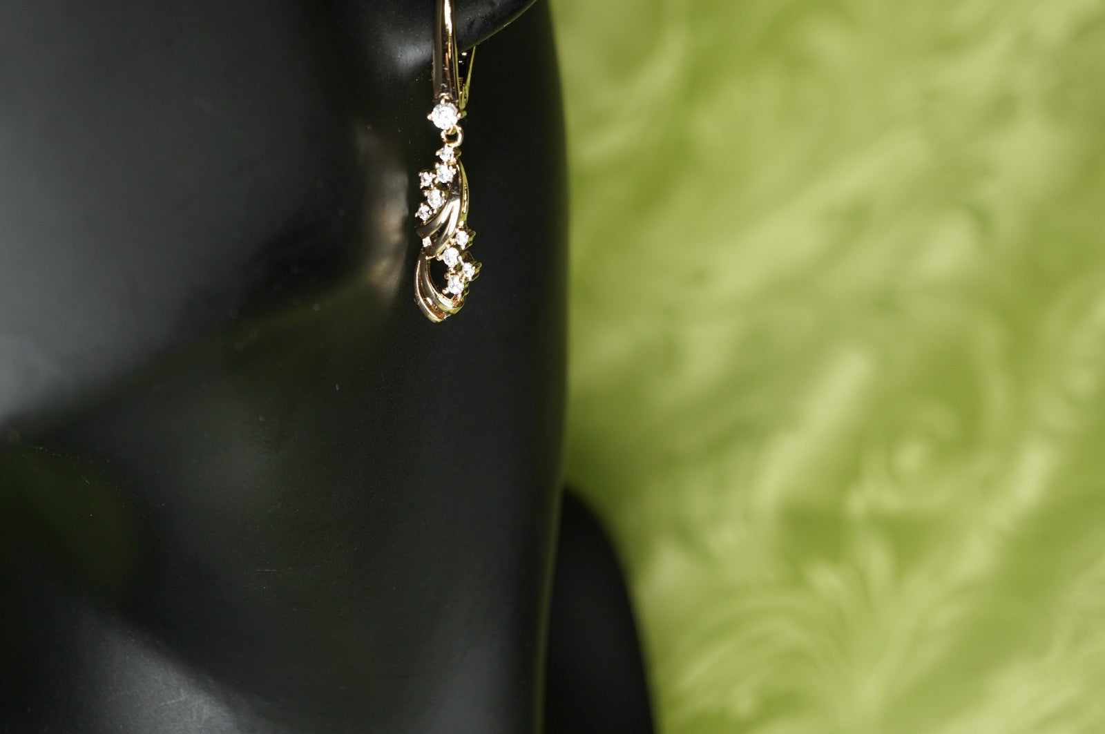 Damen Ohrringe Roségold (vergoldet) geschwungenen floralen ZirkoniaAkzenten – E10