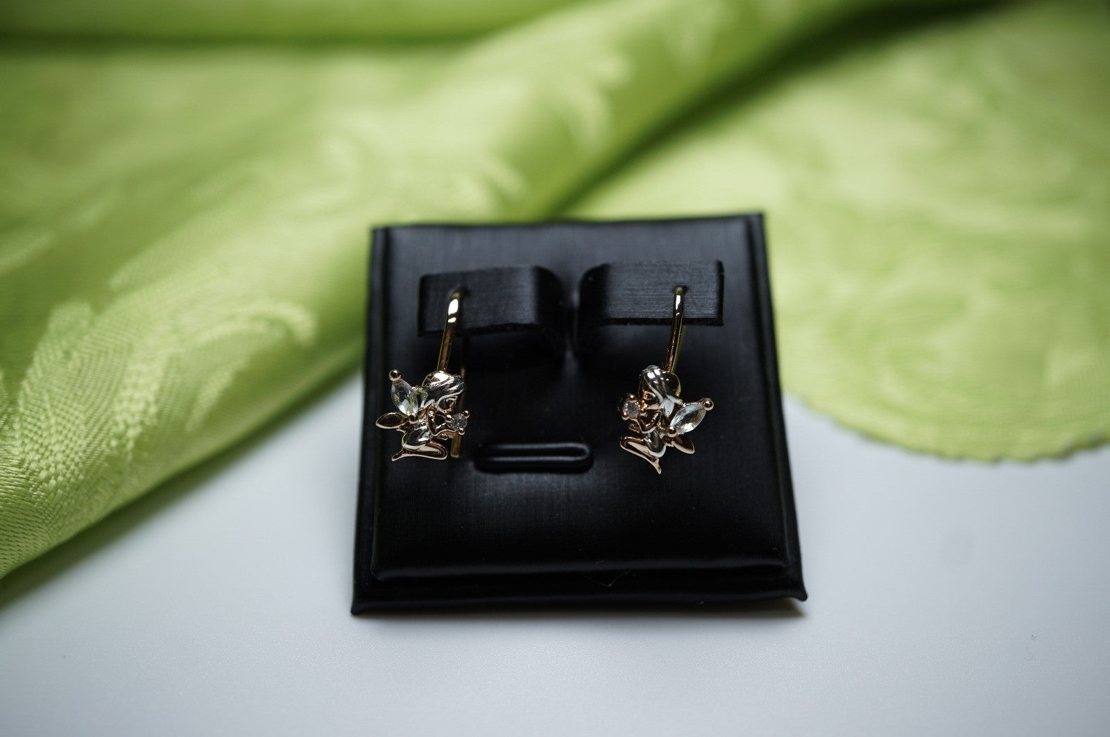 Baby-Engel-Ohrringe mit Drahthaken in zweifarbiger Vergoldung (vergoldet)11