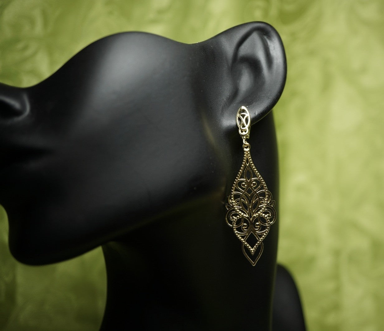 Damen Clip-On Ohrringe  14K Gold-Plattiert Größe Tropfen Ohrring Pflanze Blatt1