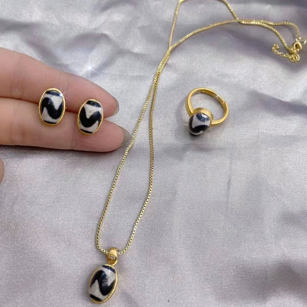 Tibetisches Silber DziPerlenSet, AchatHalskette, Ohrringe, Ring, Dreiteiliges3