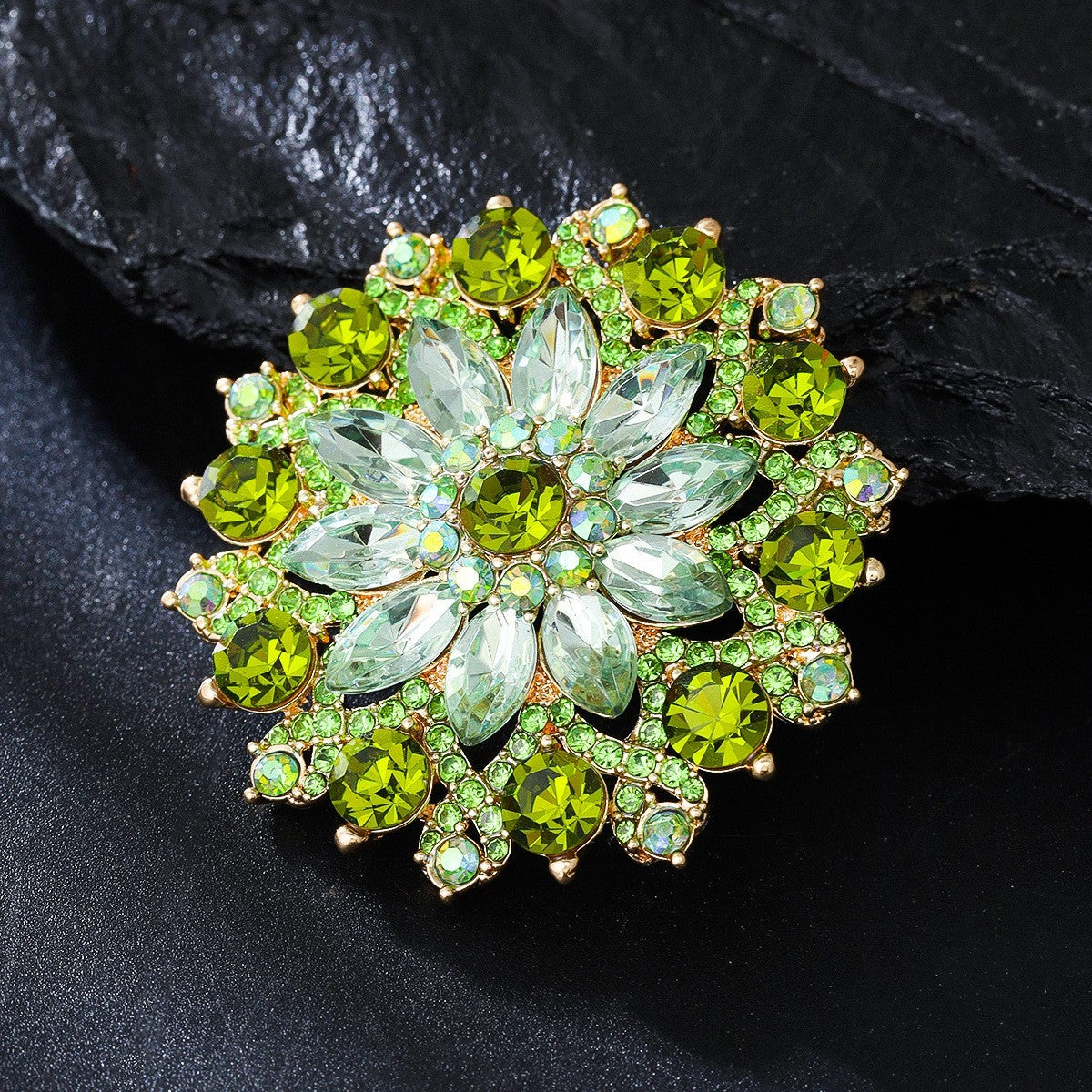 Grüne Kristall Sonnenblumen Brosche, Luxuriöse, stilvolles Accessoire für Anzug2