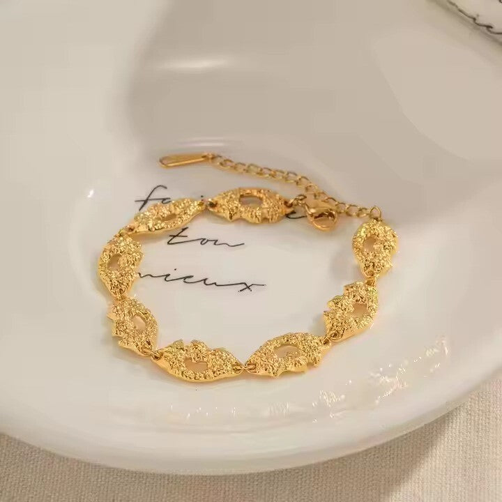 Luxus Damen Armband Edelstahl 18Kvergoldet Armreifen Vulkan Muster unregelmäßige5