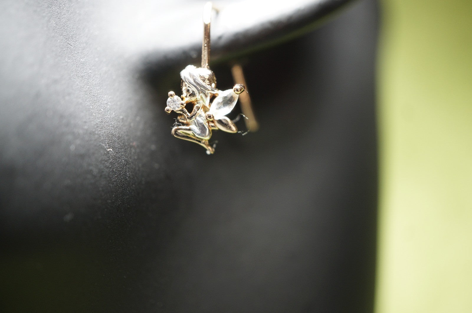 Baby-Engel-Ohrringe mit Drahthaken in zweifarbiger Vergoldung (vergoldet)1