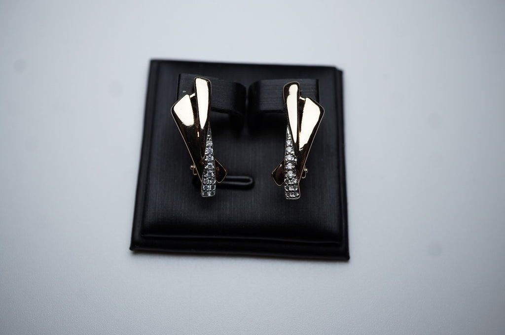 Moderne Ohrringe 585 Rosegold mit weißen Zirkonia-Akzenten Englischer Verschluss6