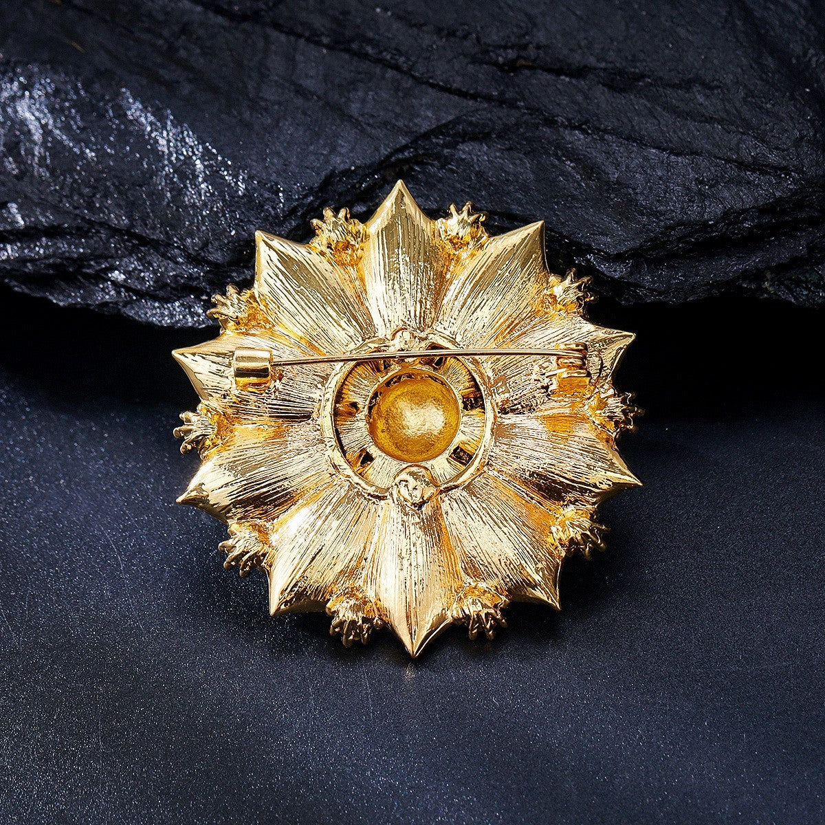 Luxus blaue LotusBrosche, exquisit und hochwertig, eine elegante RetroCorsage3