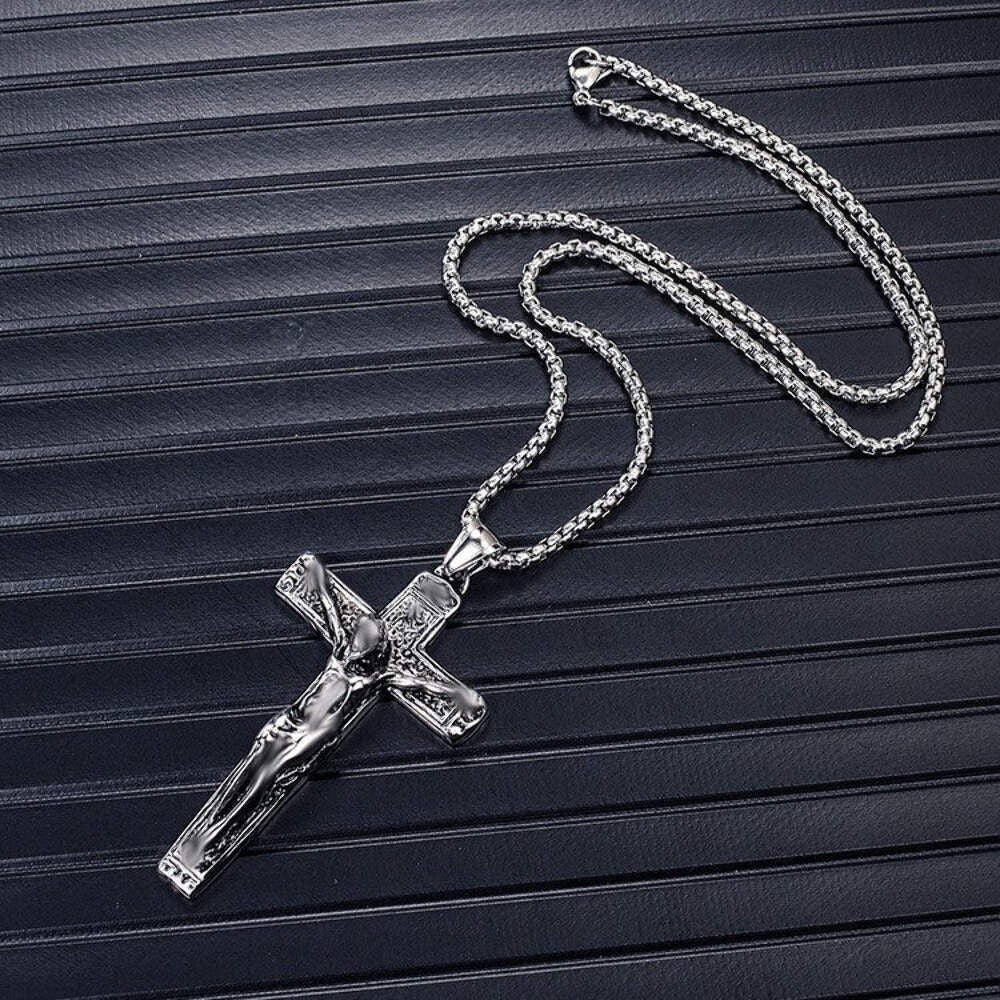 Herren Halskette versilbert Christus Jesus Kreuz Kruzifix7