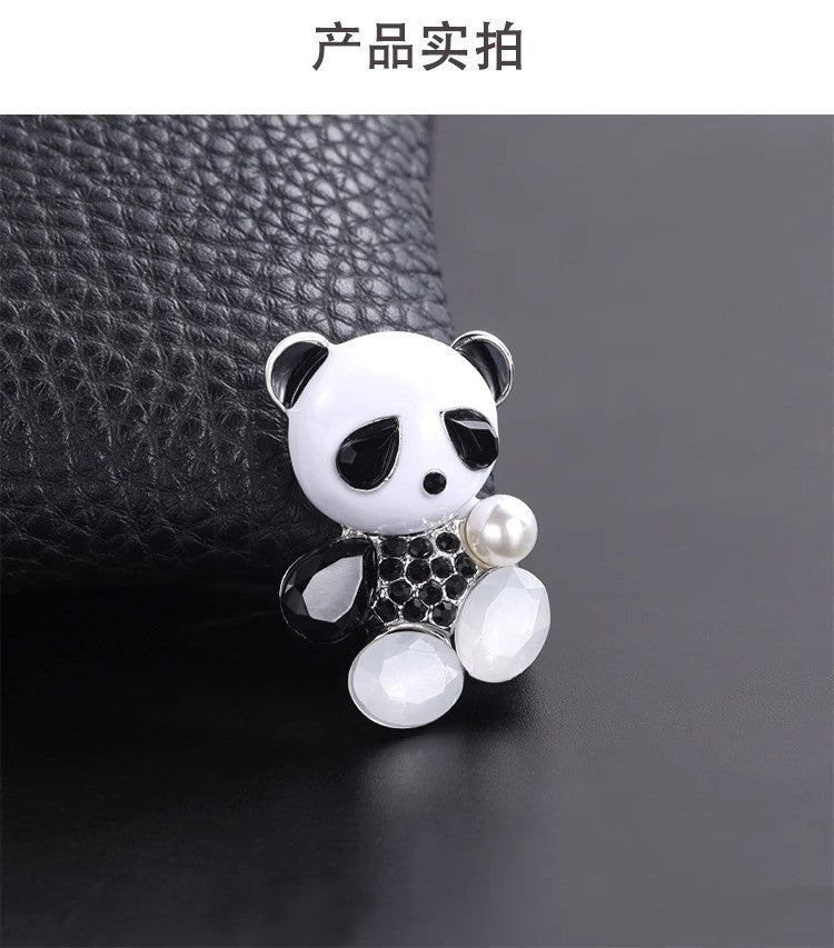 Niedliche bezaubernde Panda Brosche für Damen Hochwertig einzigartig exquisit6