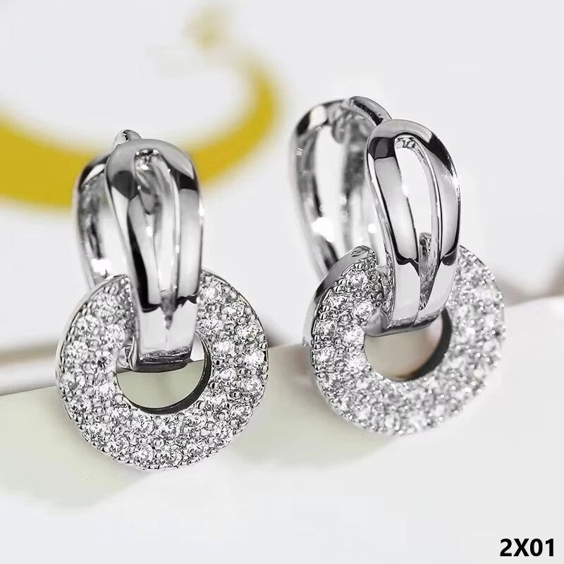 Dazzling Double Circle Linked Ohrringe für Luxus Frauen Silber Farbe1