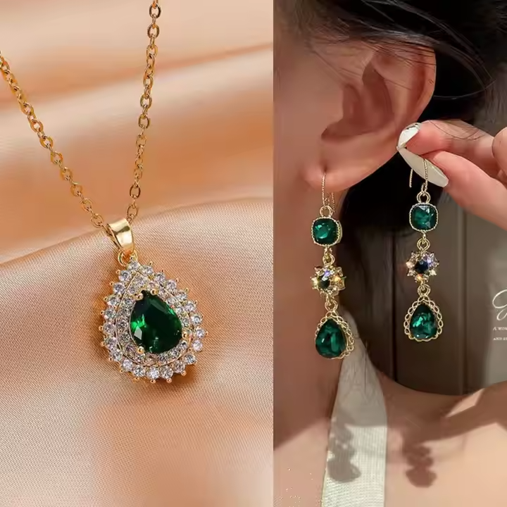 Damen Schmuckset 18 Karat vergoldet Halskette Ohrringe Kette Zirkonia Neu0
