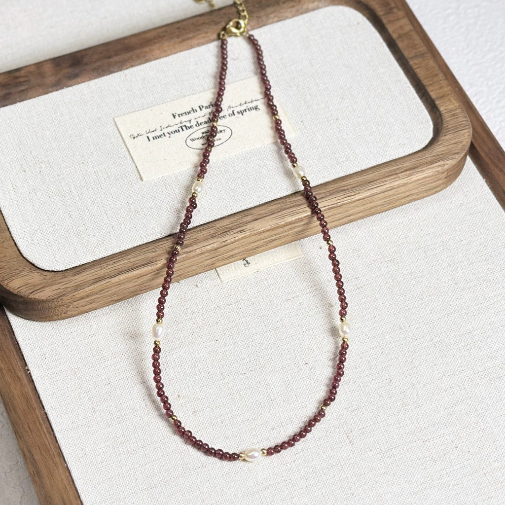 Damen Halskette Naturperlen ,Granat ,Titanstahl hochwertige SüßwasserperlenSchl4