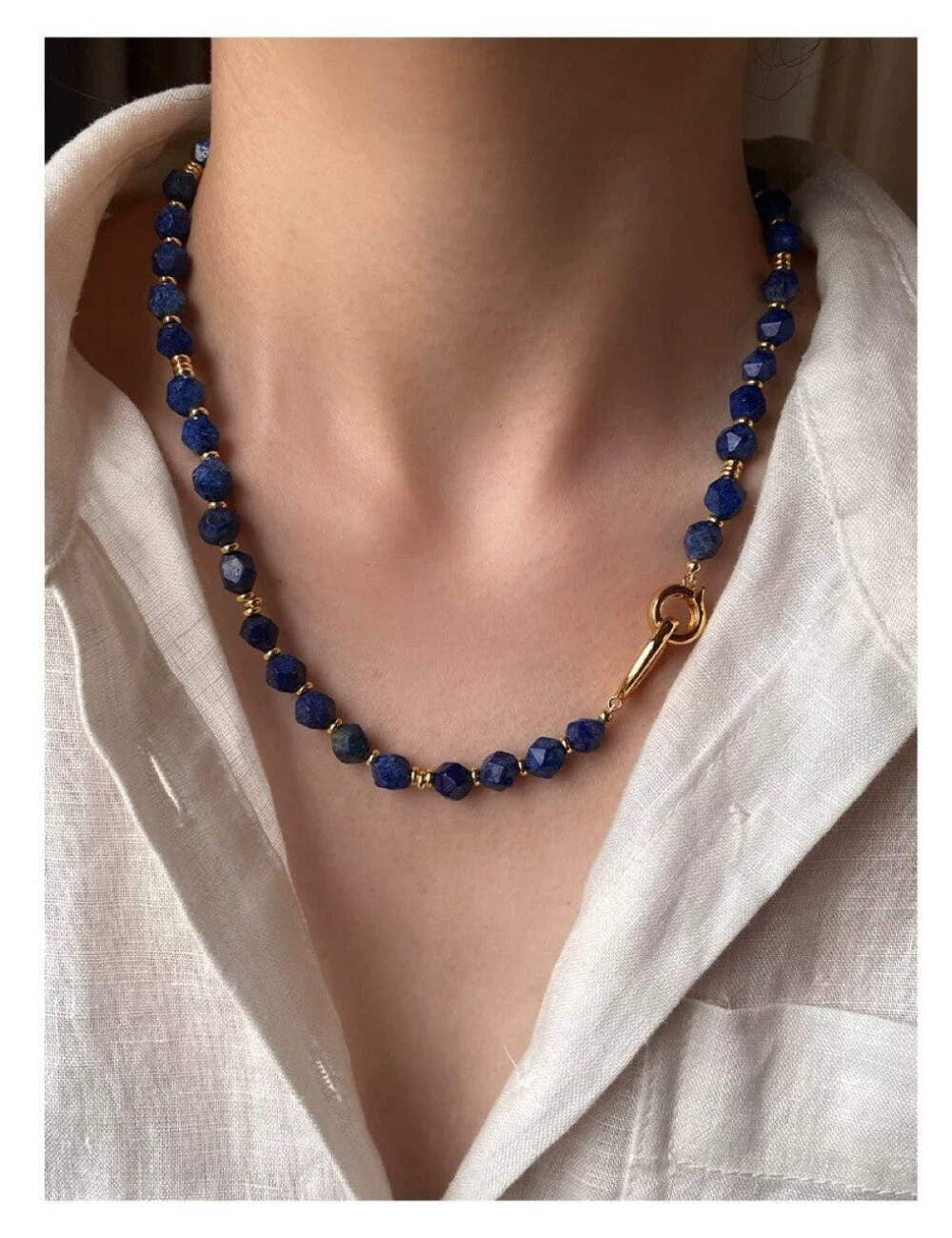 Halskette Lapislazuli für Damen aus facettierten, matten Lapislazuli-Perlen 42cm1