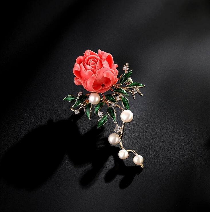 Luxuriöse Pfingst Rosen Brosche Hochwertige Damenstrickjacken, stilvoll