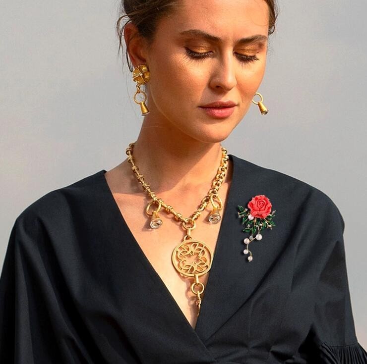 Luxuriöse Pfingst Rosen Brosche Hochwertige Damenstrickjacken, stilvoll